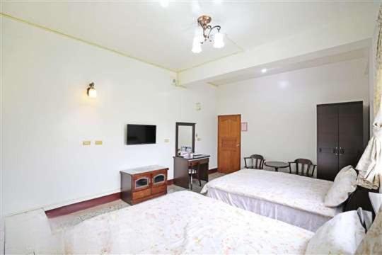 Plum Inn 2 Чичи Экстерьер фото
