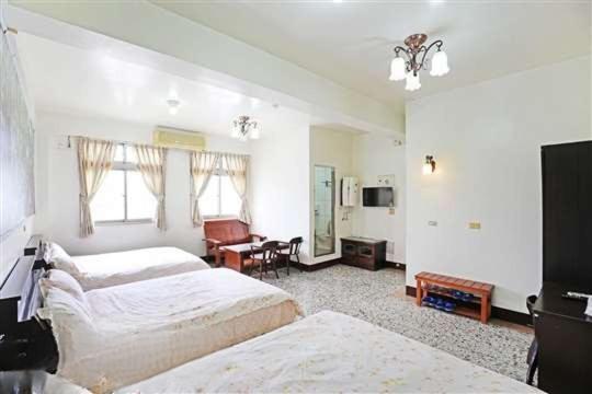 Plum Inn 2 Чичи Экстерьер фото